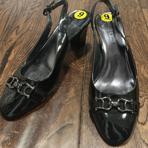 NEW PRICE!  NWOT
Trendy black patent slingbacks. - Picture 4 of 7